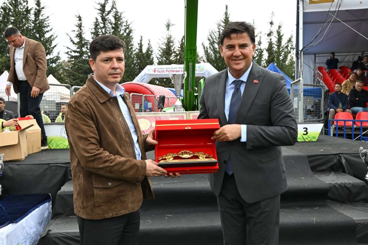 Fethiye’de Er Meydanı Şenlendi: Mustafa Kiremitli Güreşleri’nde Başpehlivan ve Ağa Belli Oldu 3
